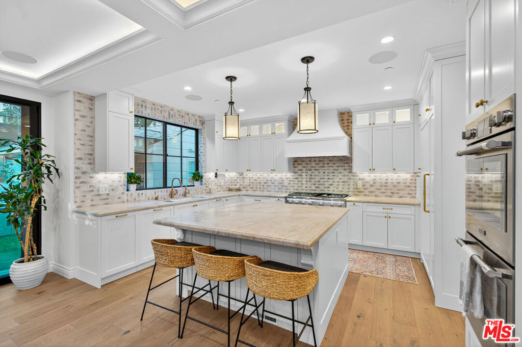 1733 Robson Avenue - Photo 7