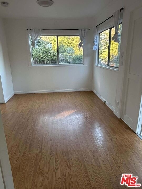 1961 Echo Park Avenue - Photo 4