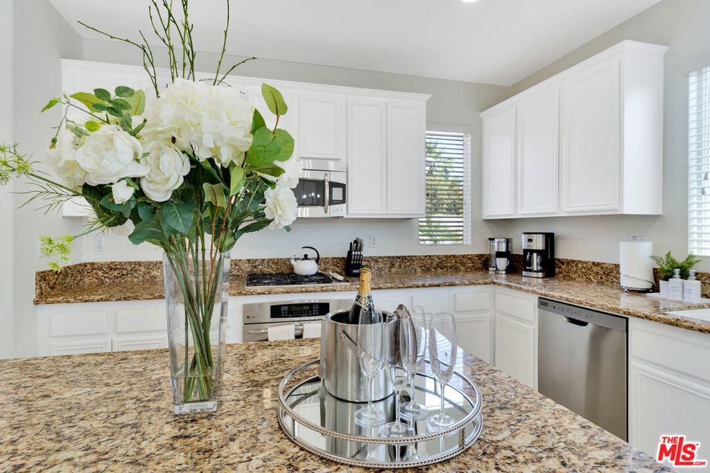 43410 Lago Breeza Drive - Photo 10