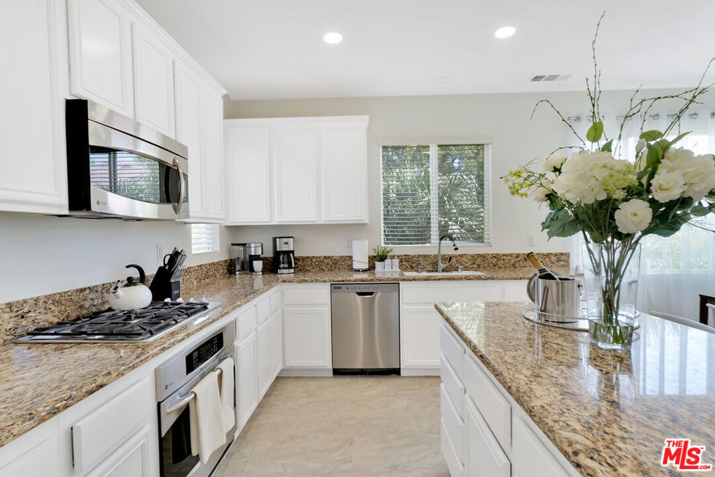 43410 Lago Breeza Drive - Photo 5