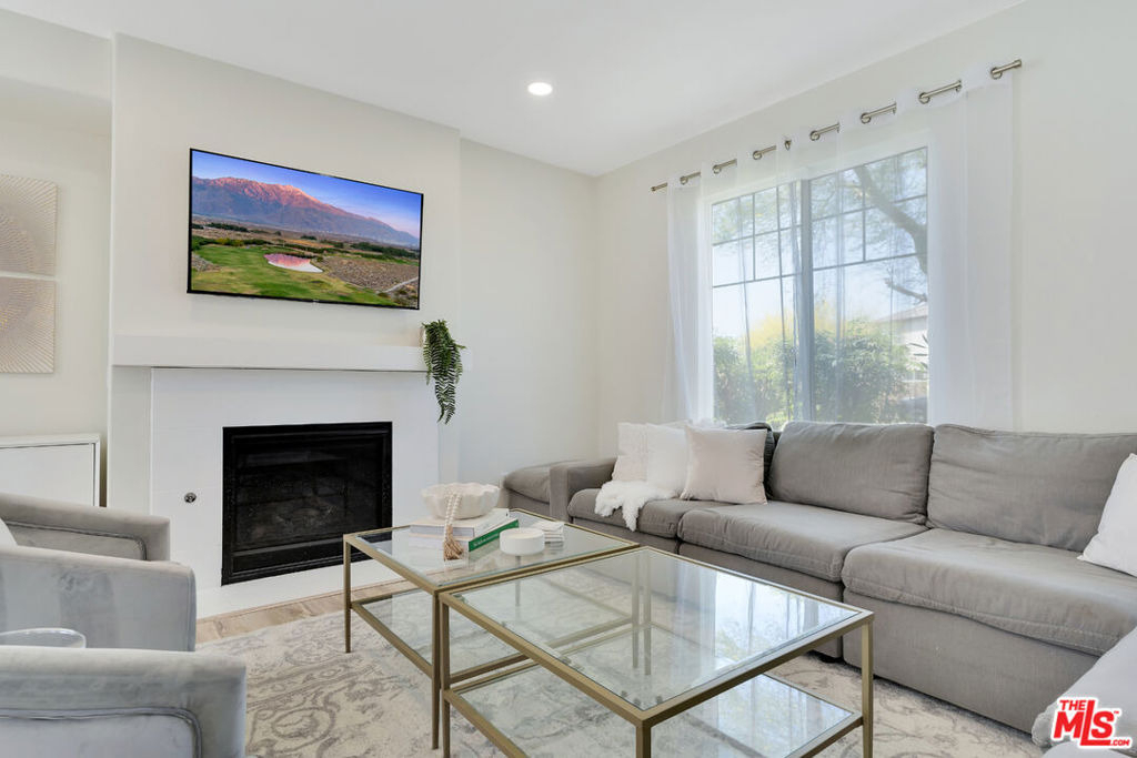 43410 Lago Breeza Drive - Photo 3