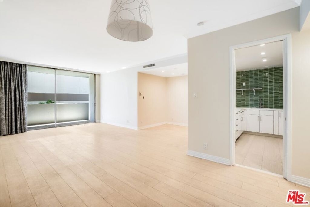 10433 Wilshire Boulevard - Photo 10