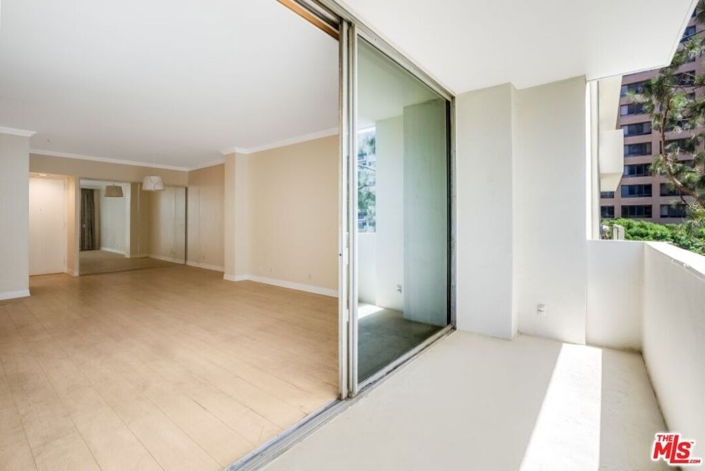 10433 Wilshire Boulevard - Photo 14