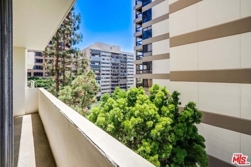 10433 Wilshire Boulevard - Photo 30