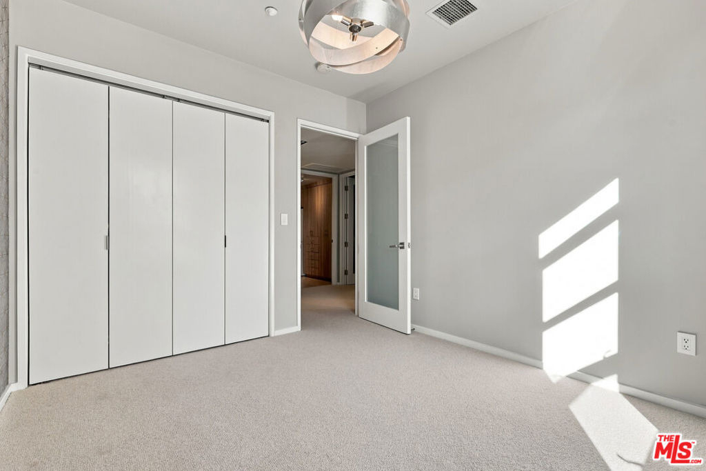 870 Haverford Avenue - Photo 28