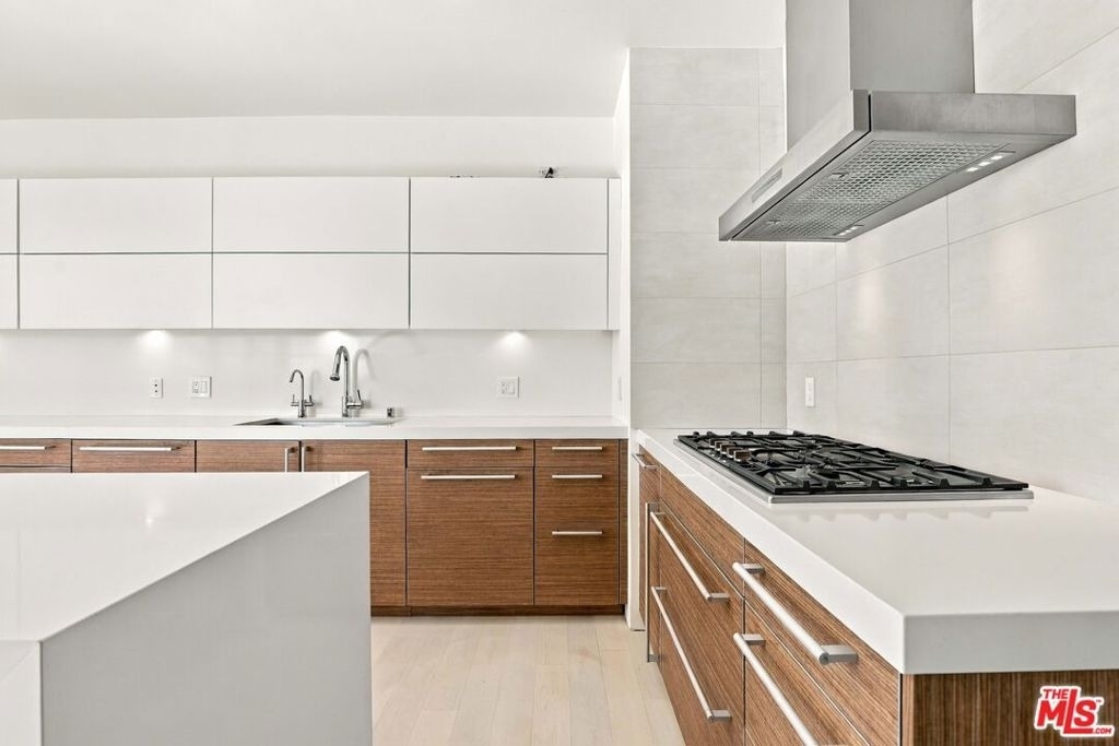 870 Haverford Avenue - Photo 12