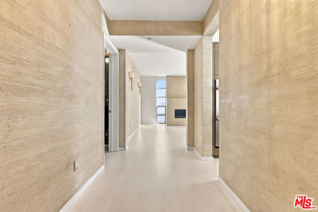 870 Haverford Avenue - Photo 15