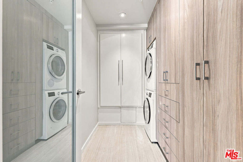 870 Haverford Avenue - Photo 35