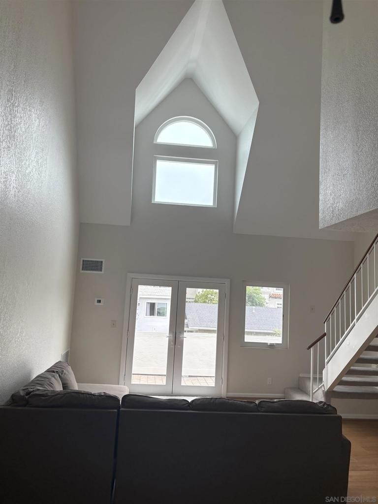 374 Orange Ave - Photo 1