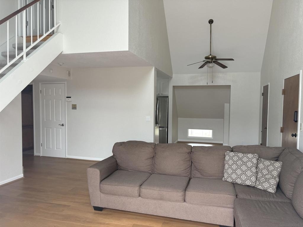 374 Orange Ave - Photo 4