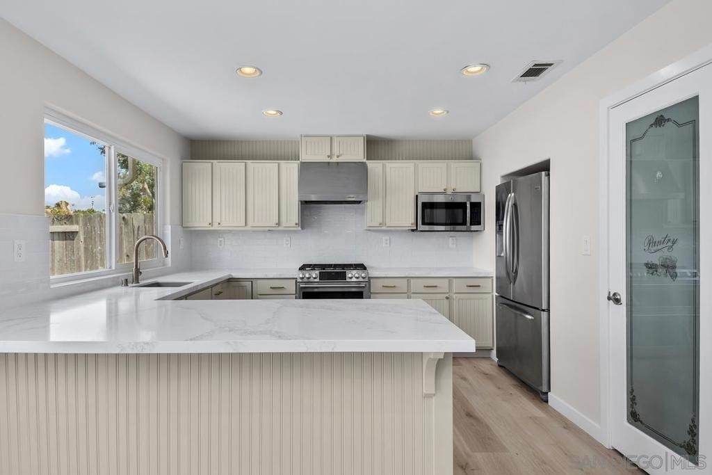 1020 Nolbey St - Photo 9