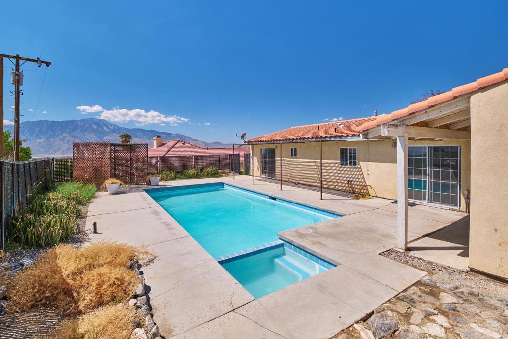 9464 Valencia Drive - Photo 4