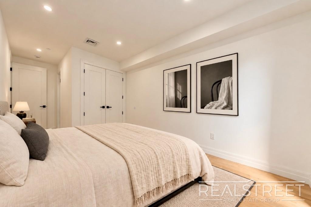 95 Ralph Avenue - Photo 5