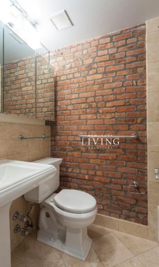 East 5th Street - Photo 2