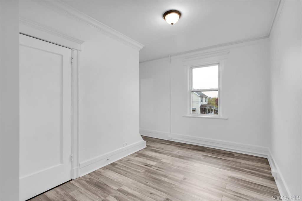 127 Maple Avenue - Photo 3