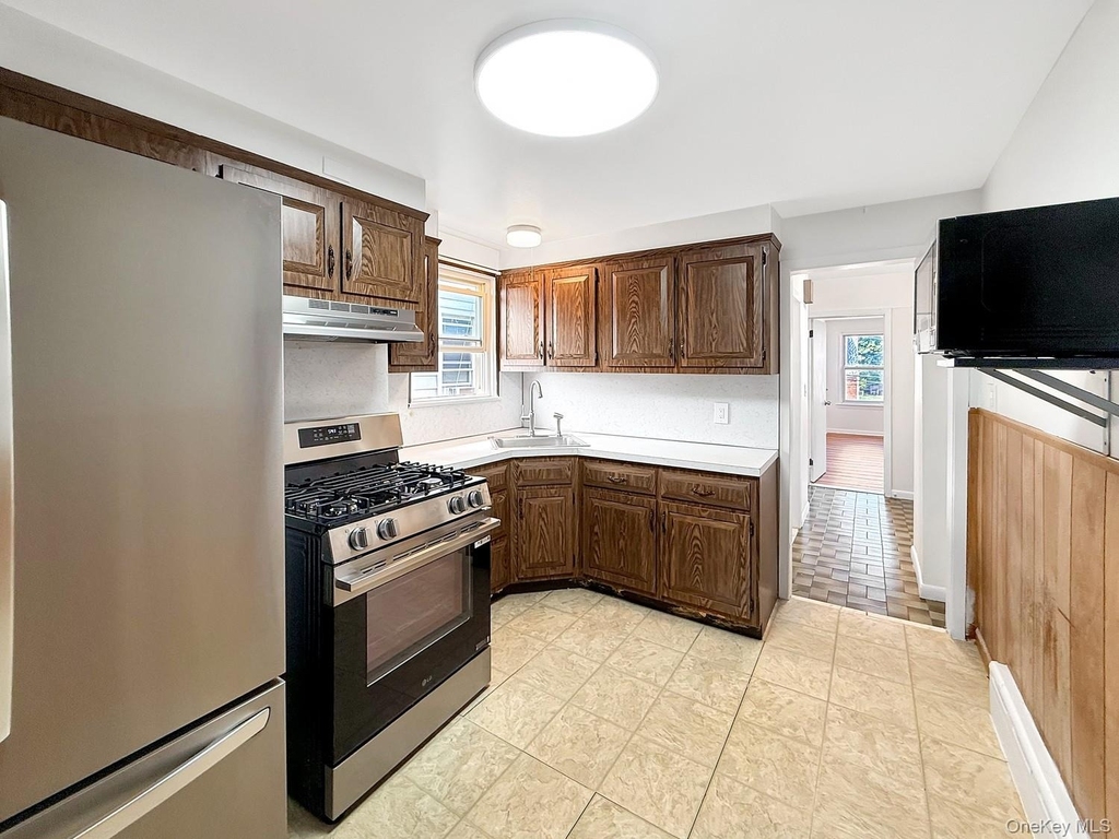 104 Waring Place - Photo 2