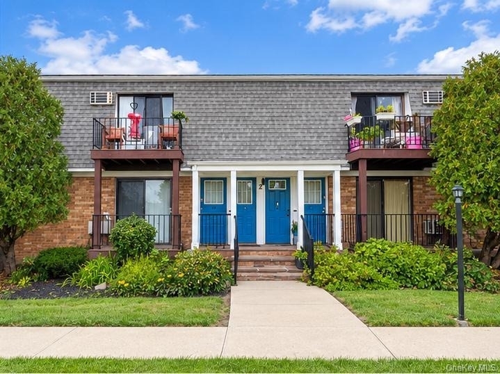 2 Fortune Road W - Photo 1