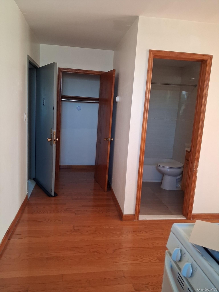 1 Orange Avenue - Photo 2