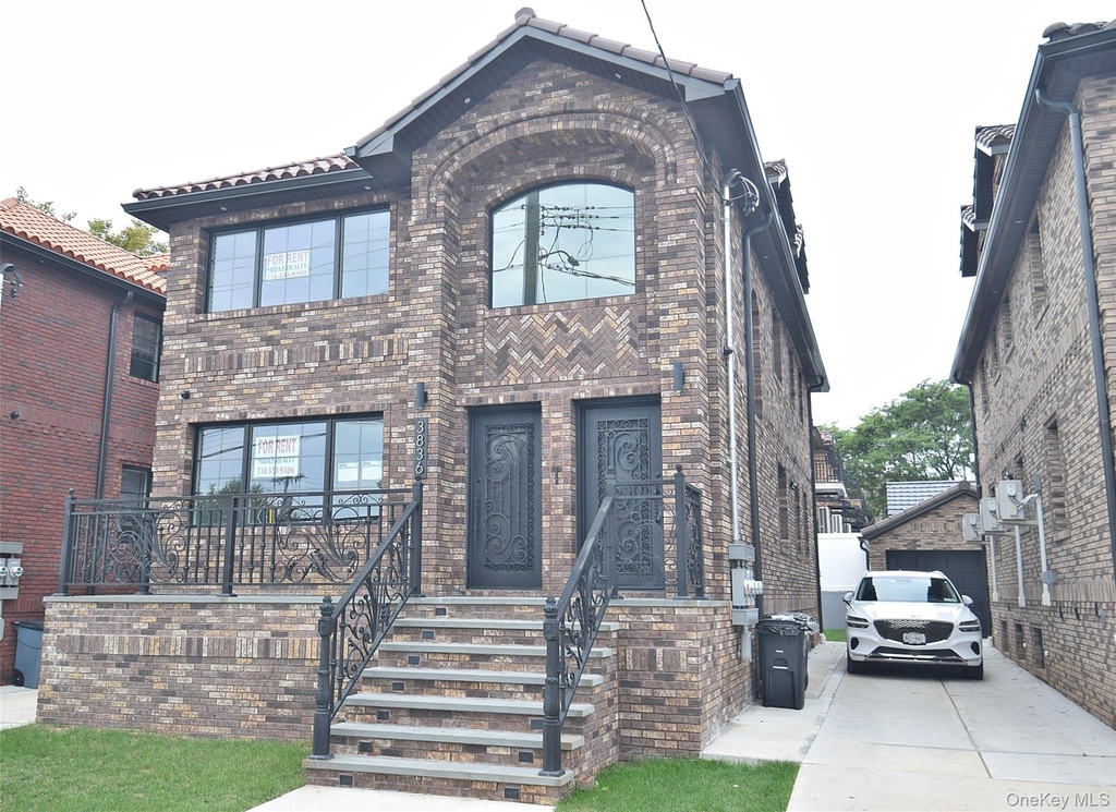 38-36 215st - Photo 0