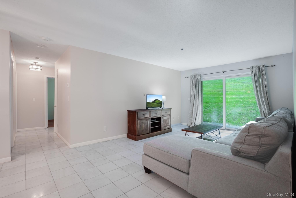 22 Cedar Pond Lane - Photo 5