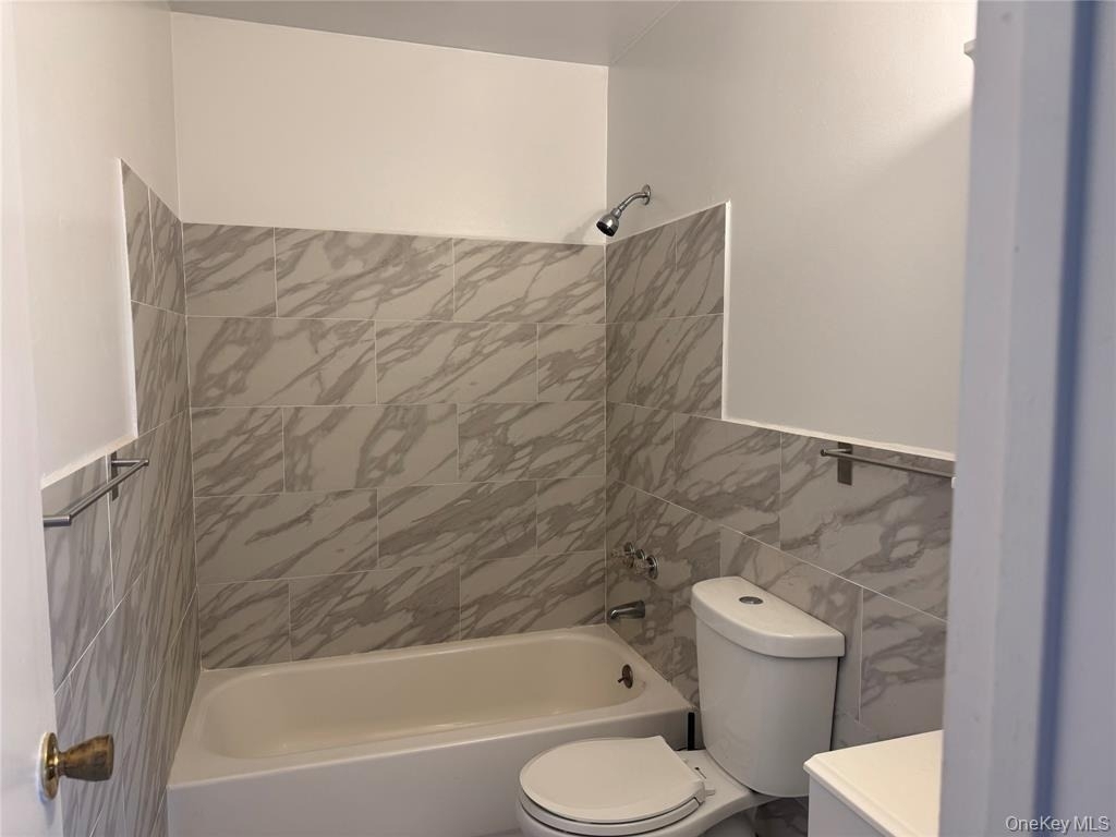 200 Hilton Avenue - Photo 15