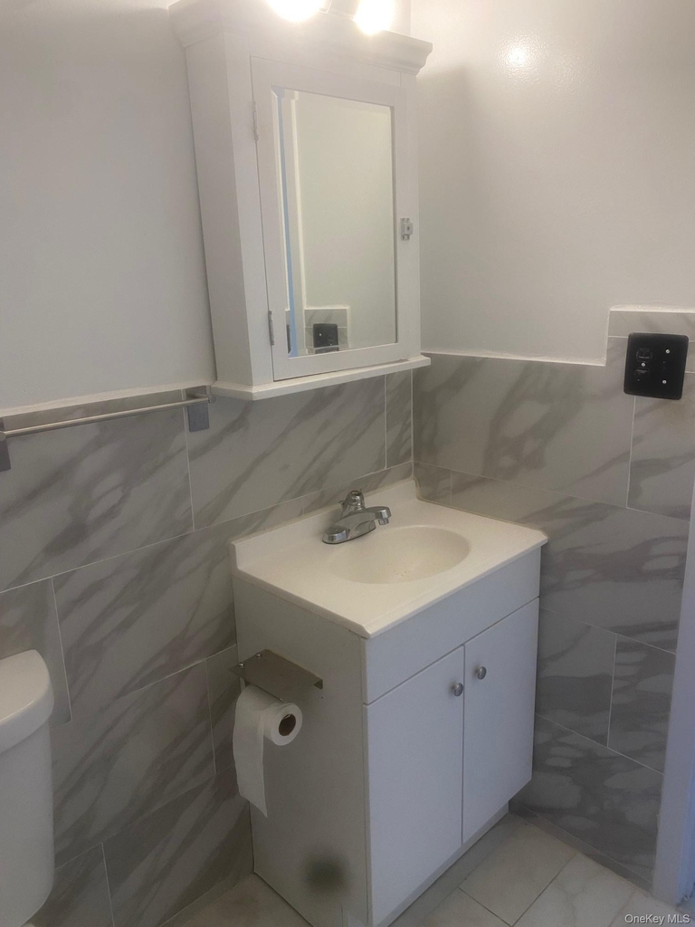 200 Hilton Avenue - Photo 19