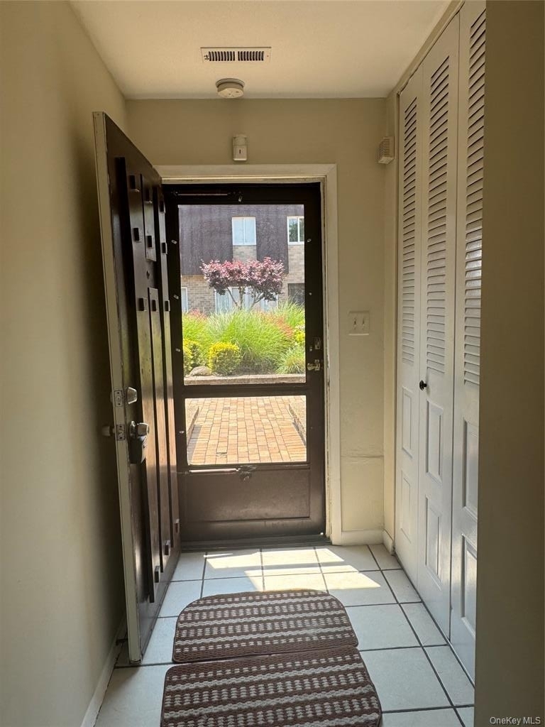 200 Hilton Avenue - Photo 1