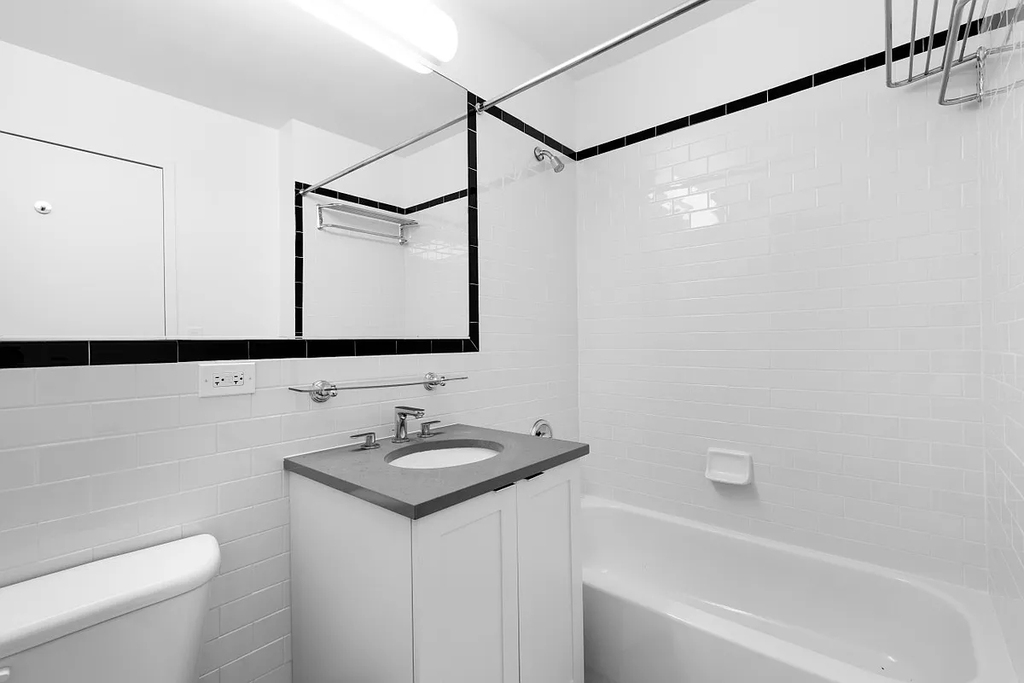 420 West 42nd Street - Photo 2