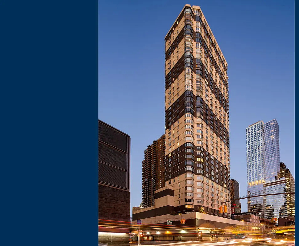 420 West 42nd Street - Photo 12