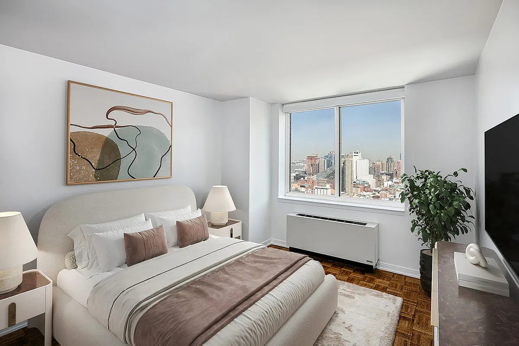 420 West 42nd Street - Photo 2