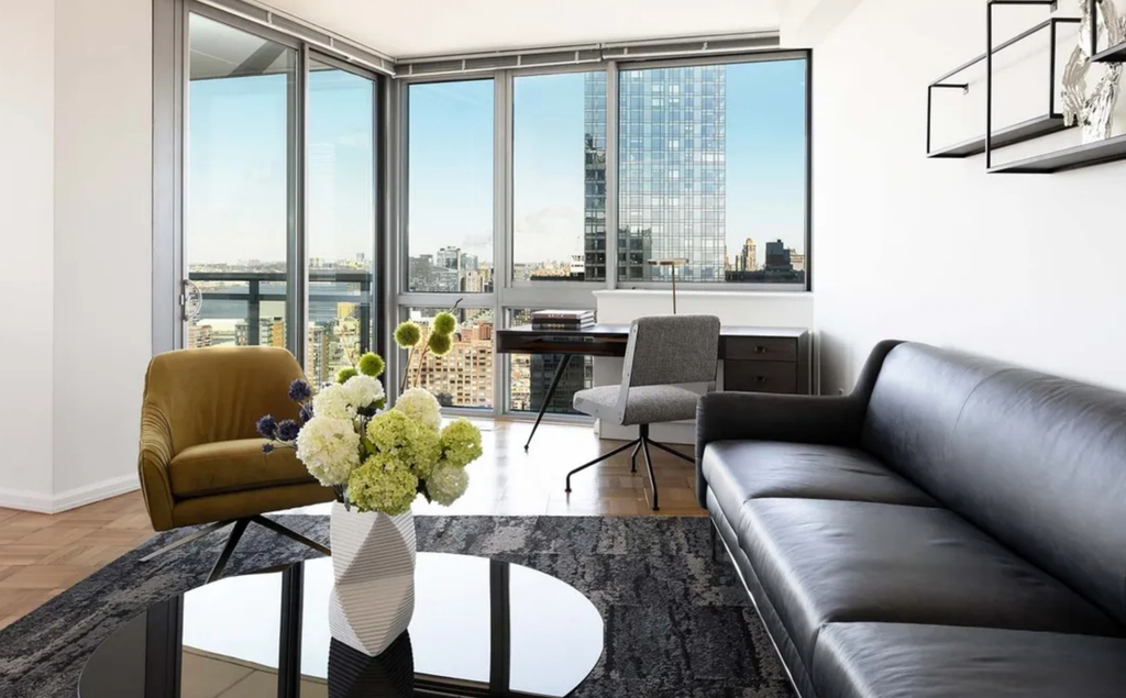 505 West 37th Street - Photo 1