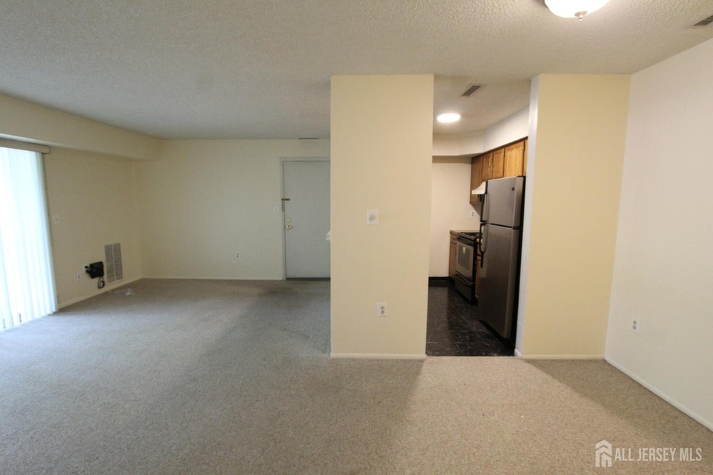 1105 Aspen Drive - Photo 2