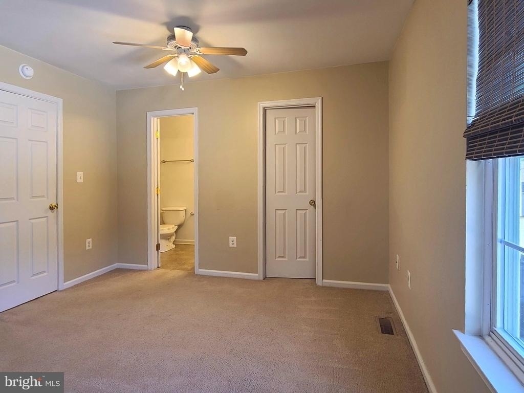 207 Heritage Commons Drive - Photo 12