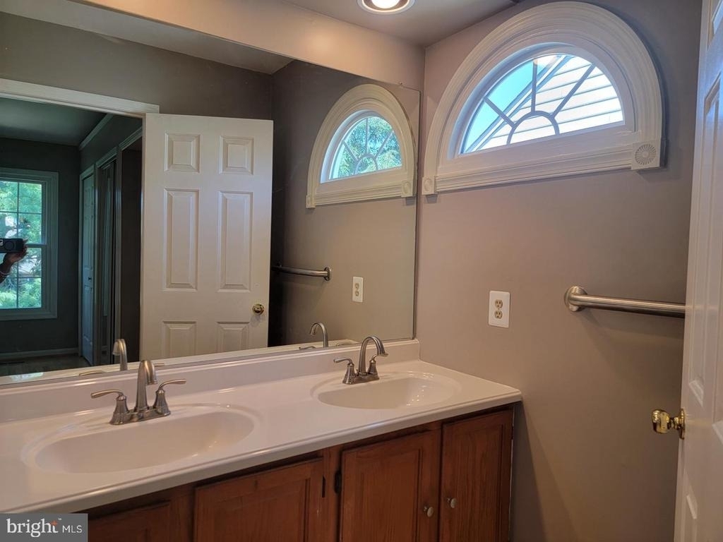 7843 Blue Gray Circle - Photo 28