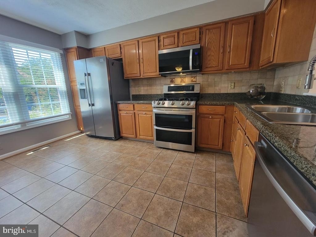 7843 Blue Gray Circle - Photo 3