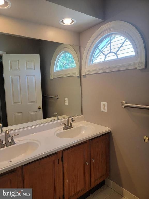 7843 Blue Gray Circle - Photo 27