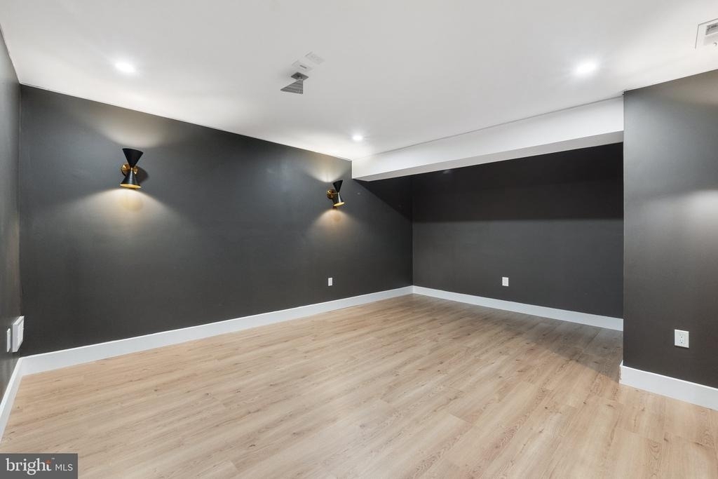12257 Sherborne Street - Photo 32
