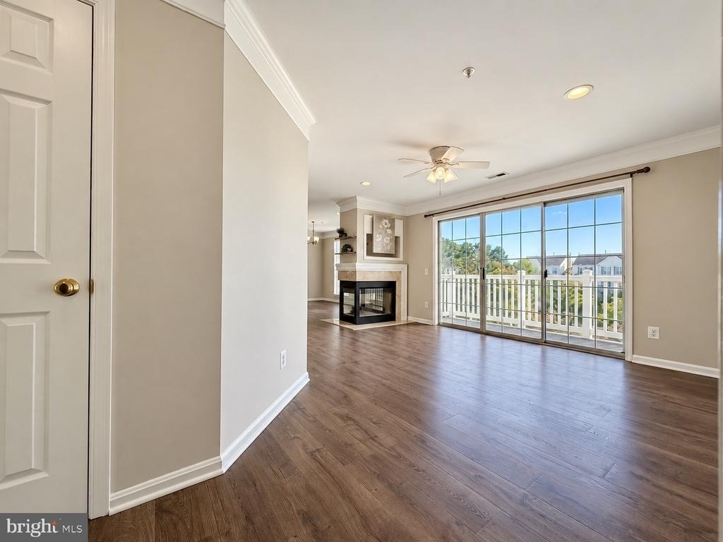 46924 Courtyard Square - Photo 2