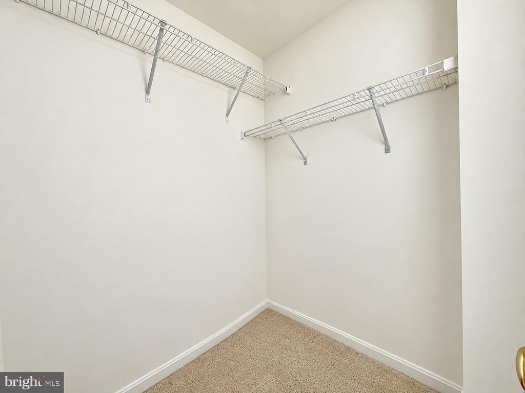 46924 Courtyard Square - Photo 16