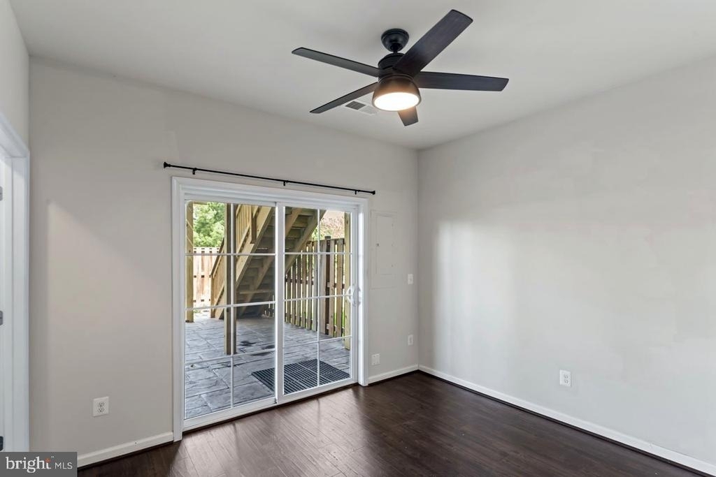 231 Miles Hawk Terrace - Photo 2