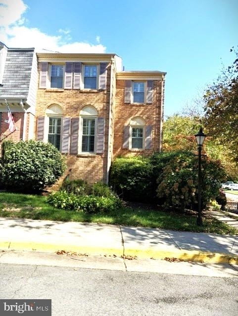 5459 Cheshire Meadows Way - Photo 0