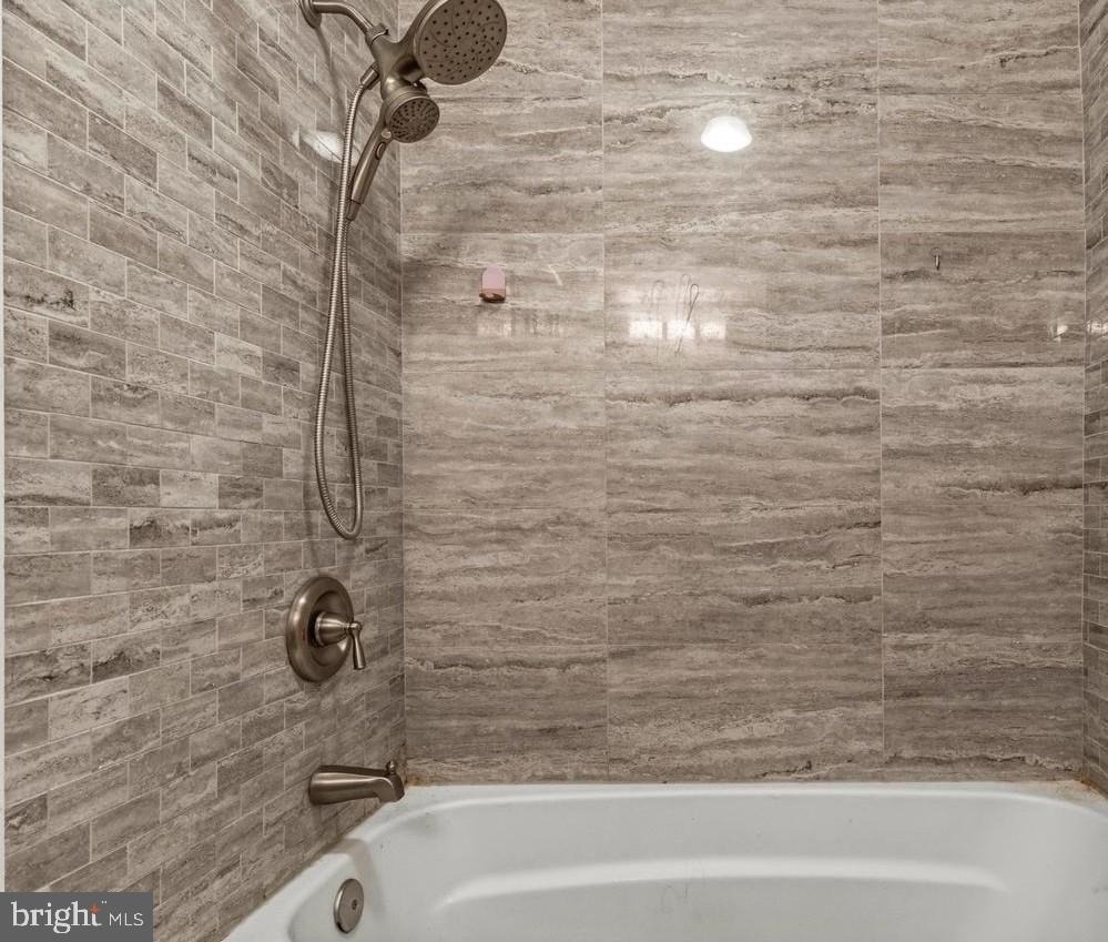 5459 Cheshire Meadows Way - Photo 8