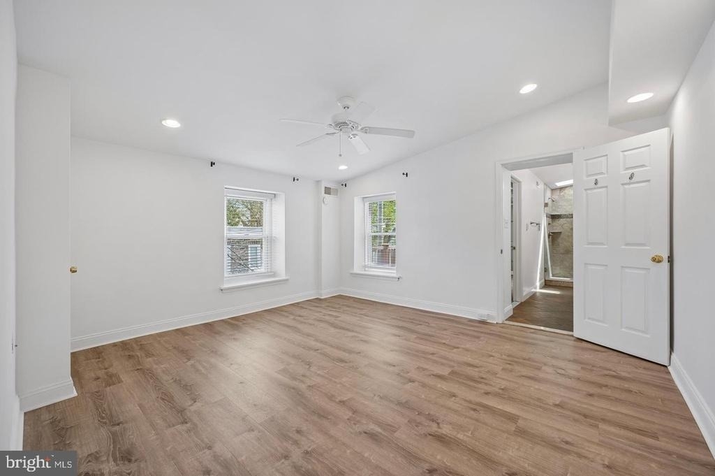 447 Dupont Street - Photo 18