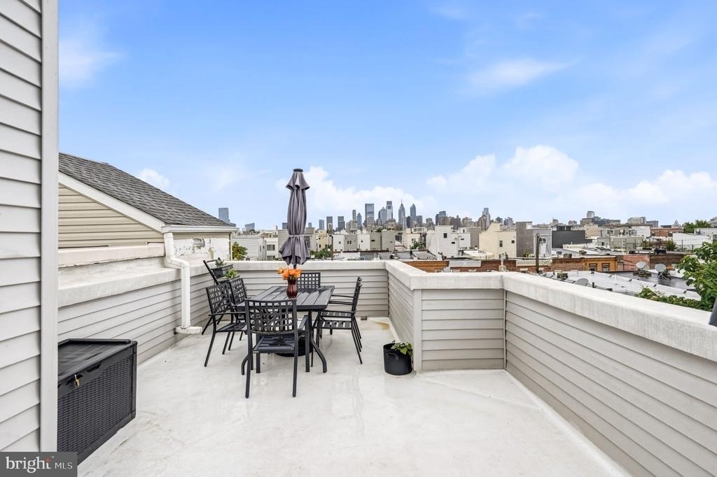 1939 Watkins Street - Photo 22