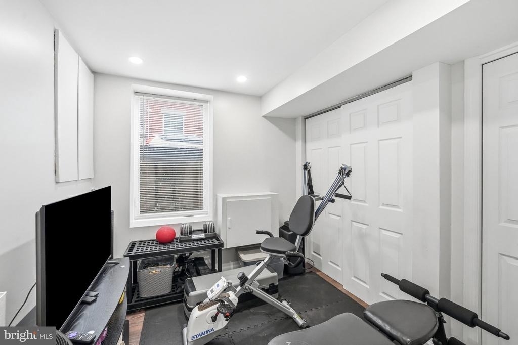 1939 Watkins Street - Photo 19