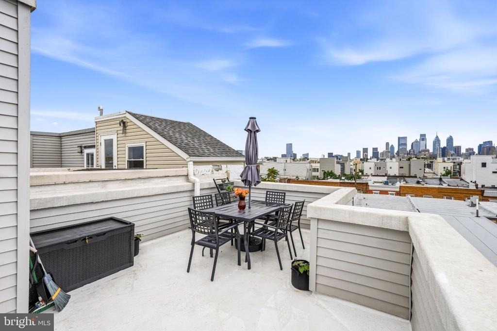 1939 Watkins Street - Photo 23