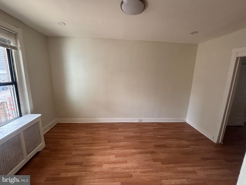 725 Cornwall Street E - Photo 1
