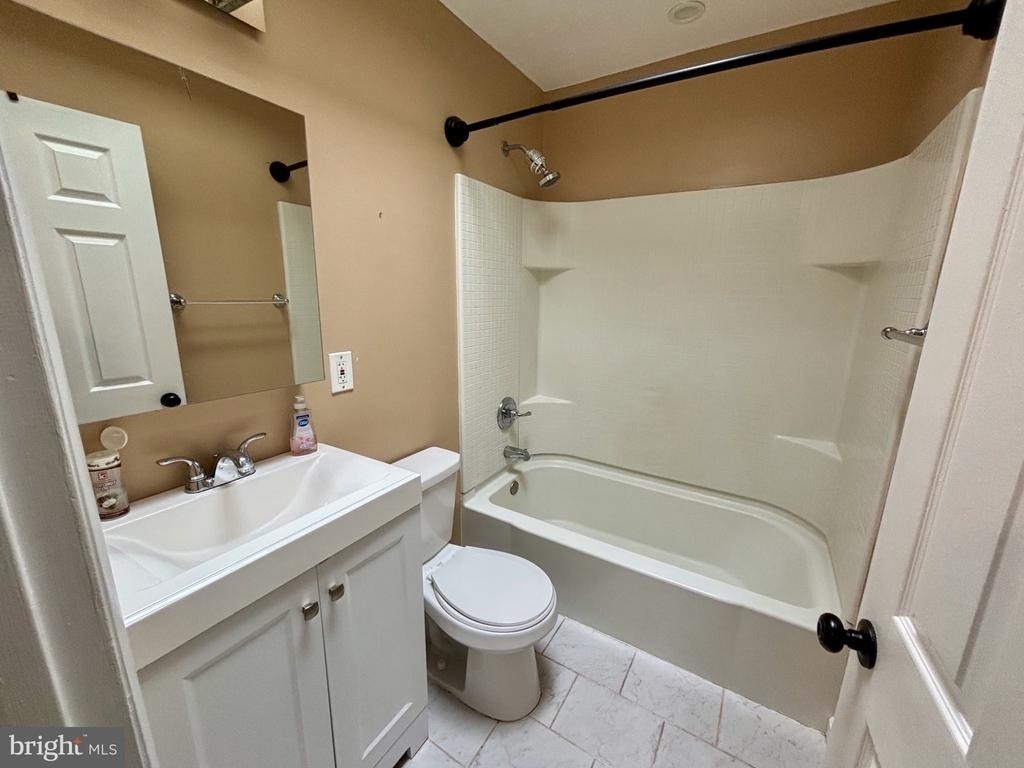 3657 N Hereford - Photo 14