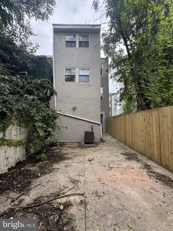 1926 W Berks Street - Photo 17