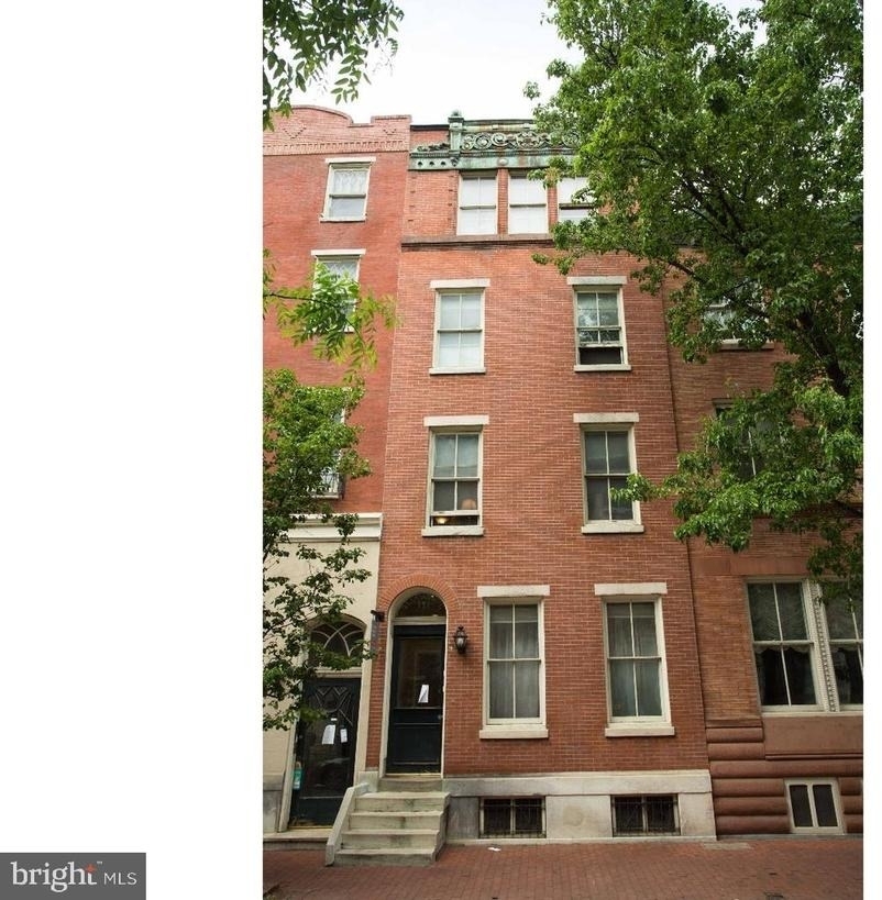 729 Spruce Street - Photo 0